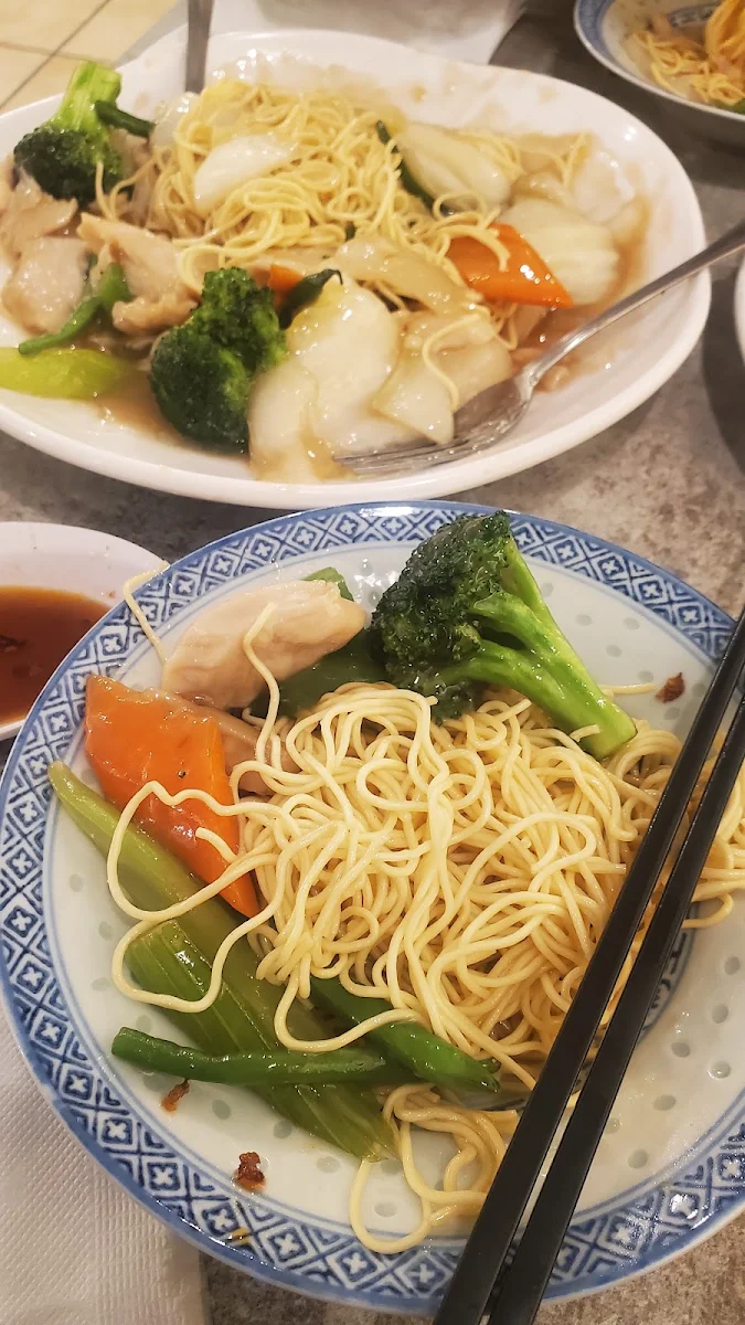 Chicken Cantonese Lo Mein 广东捞面 鸡 牛肉 叉烧 虾 海鲜 杂菜